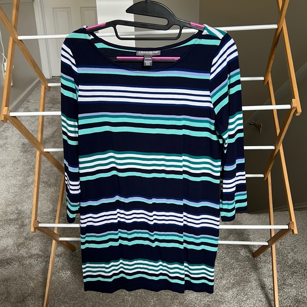 A Pea in the Pod small maternity top
